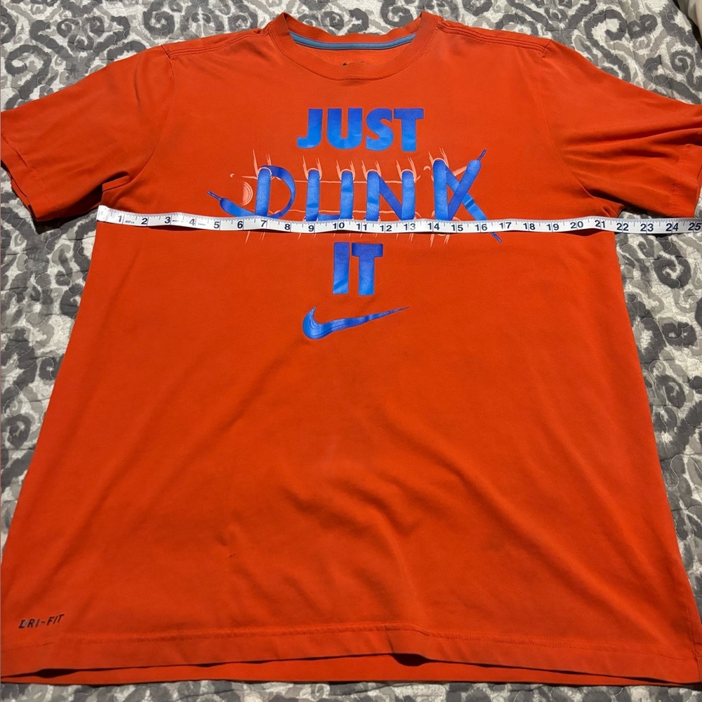 Nike Drifit Men's Orange Graphic T-Shirt Size XL